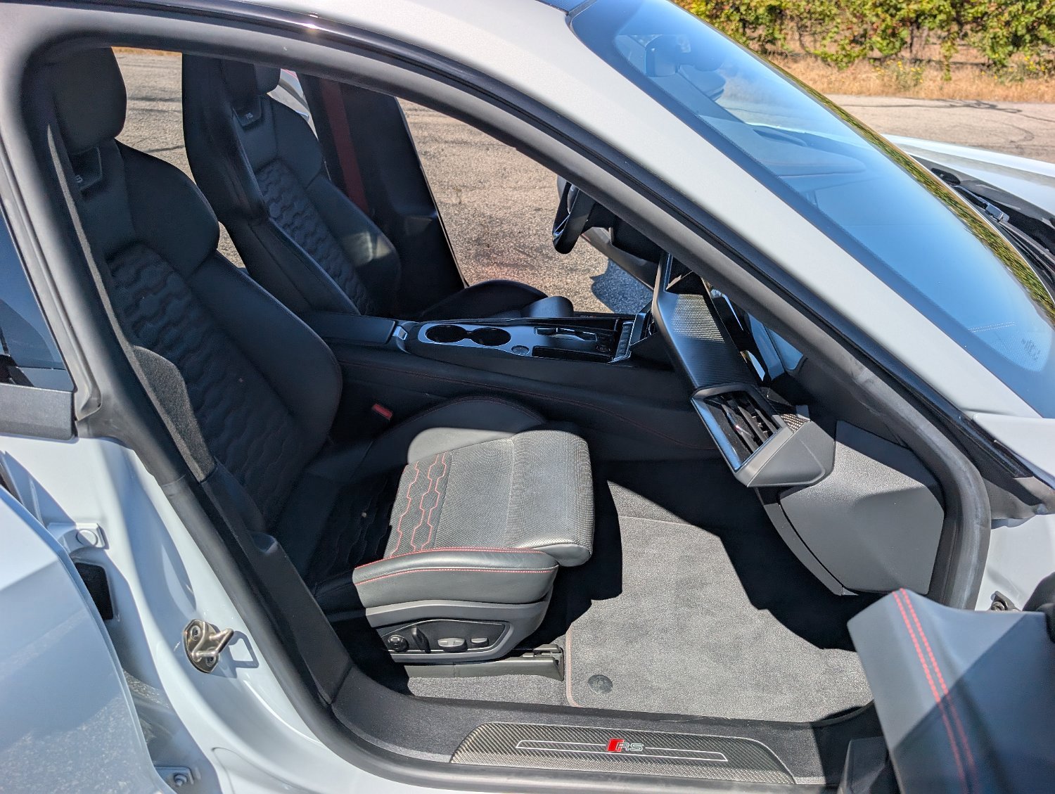 2022 Audi RS e-tron GT Base - Photo 57