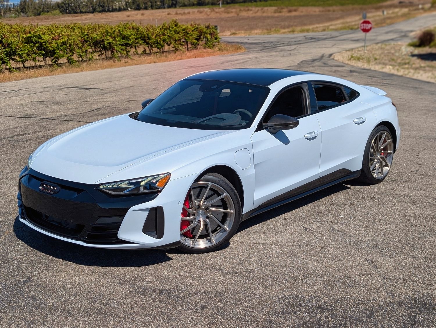 2022 Audi RS e-tron GT Base - Photo 17